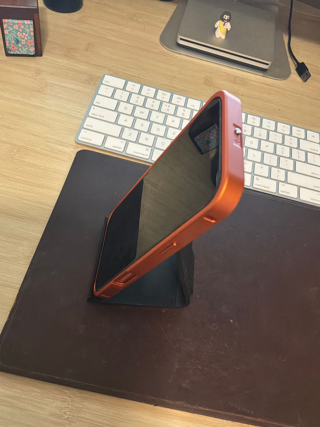 Kundfoto på snapshield metallskal