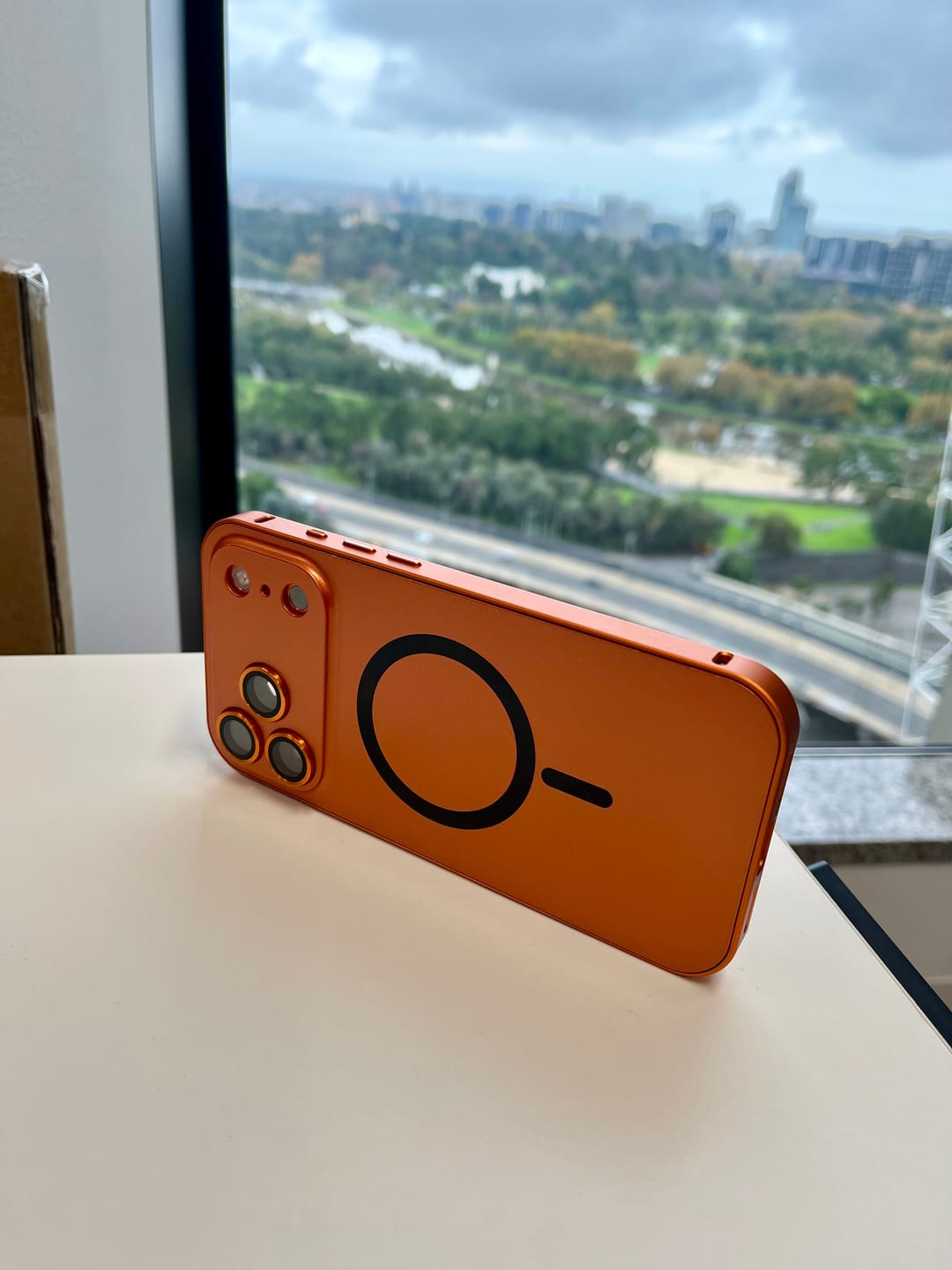 Kundfoto på snapshield metallskal