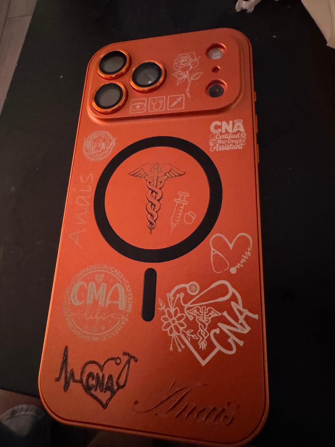 Kundfoto på snapshield metallskal