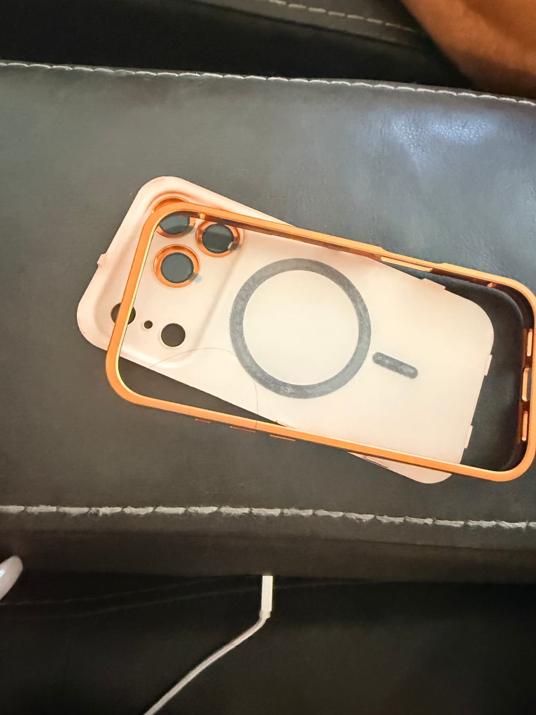 Kundfoto på snapshield metallskal